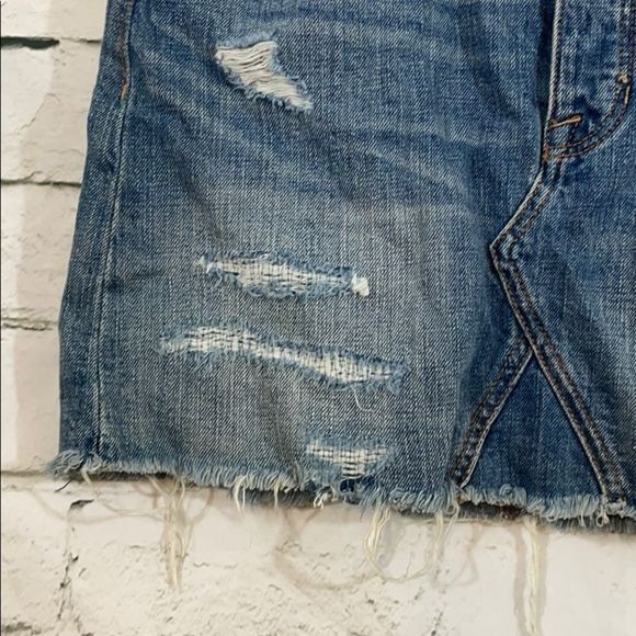 American Eagle distressed denim mini skirt - Picture 3 of 9